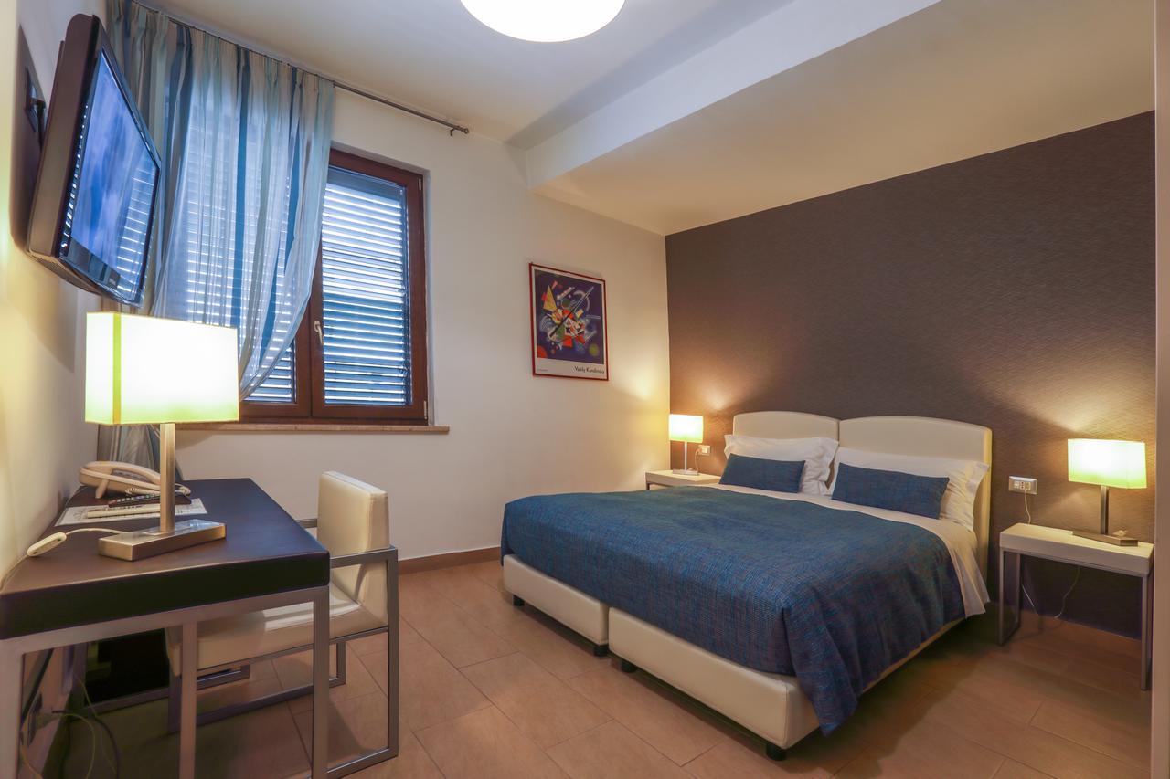 ريجّو دي كالابريا B&B Night&Day المظهر الخارجي الصورة